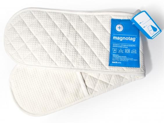 MAGNETIC OVEN GLOVE