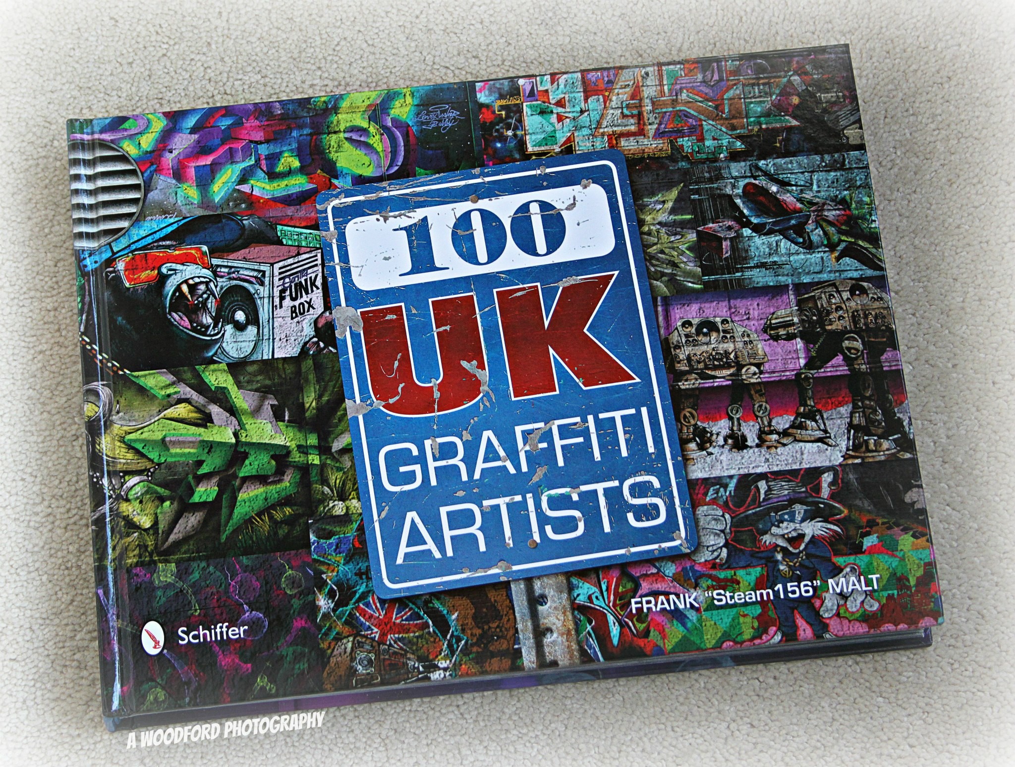 100 UK GRAFFITI ARTISTS BOOK
